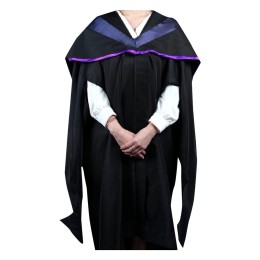 Designed purple silk hooded graduation gown, custom-made solid color sleeves slit graduation gown for men and women, taught master's degree, doctor of laws, zipper graduation gown, graduation gown manufacturer, City University of Hong Kong, showing gradua Designed purple silk hooded graduation gown, custom-made solid color sleeves slit graduation gown for men and women, taught master's degree, doctor of laws, zipper graduation gown, graduation gown manufacturer, City University of Hong Kong, showing gradua